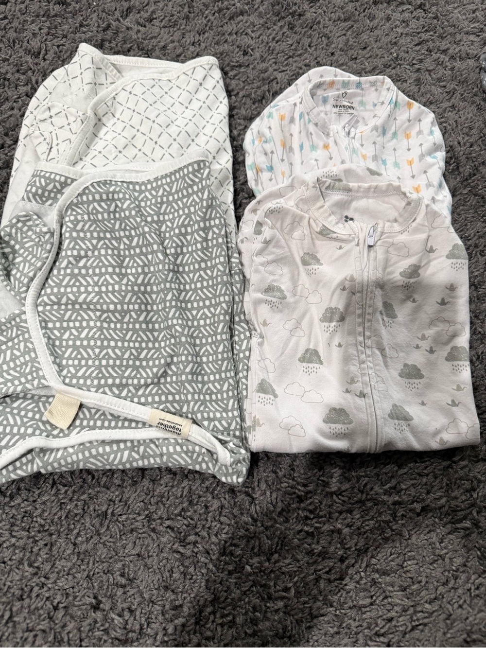 Neutral Gray Patterned Sleep Sack & Zip Pajamas Set — Kids